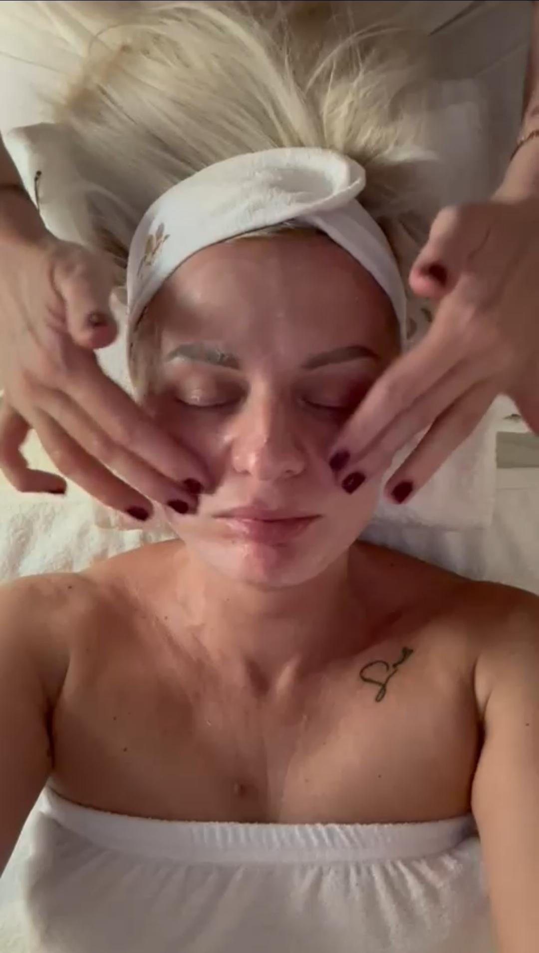 Dermapen microneedling tretman lica;lica,vrata i dekoltea - Glow Holistic Studio, Beograd Dermaroler i dermapen Lice Dermaroler i dermapen, Beograd, Novi Beograd blokovi, Belville, Savski kej