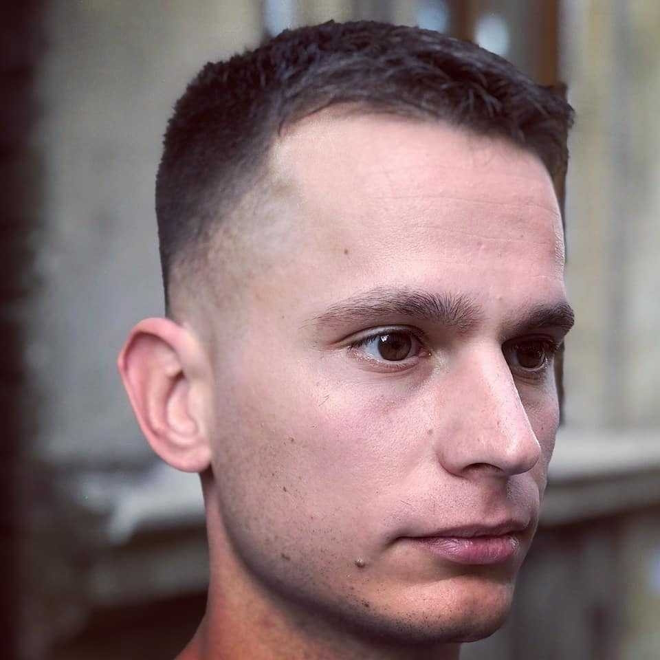 Headroom #beograd Muško šišanje Muško šišanje makazama + mašinicom