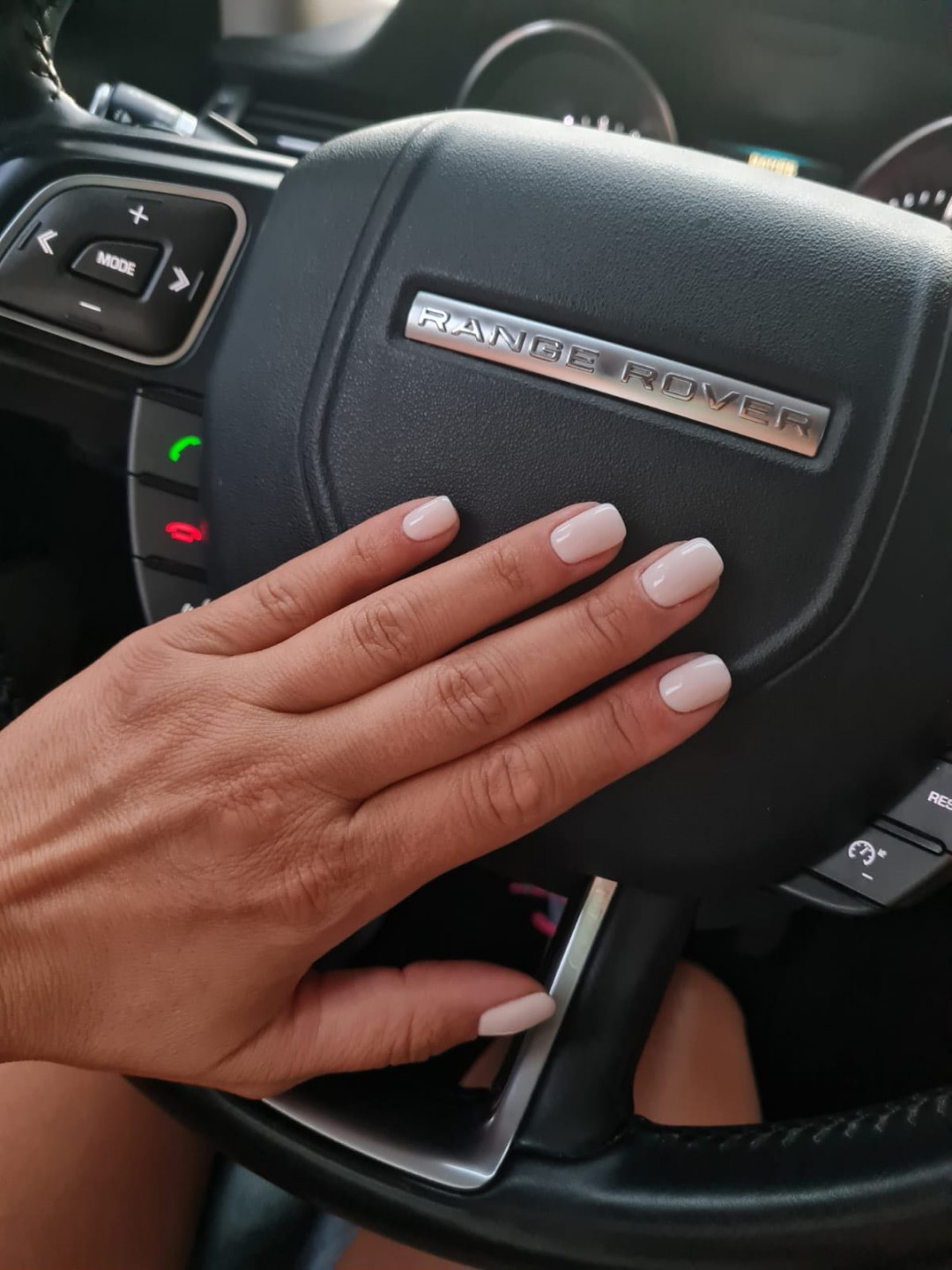 Gel lak - ruke - Studio Benvenuto, Beograd Gel lak Nokti Gel lak, Beograd, Voždovac