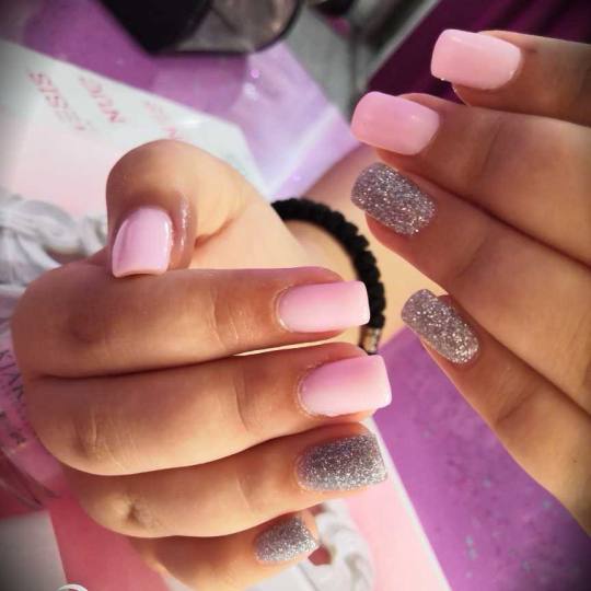 Kristal 888 Beauty #beograd Ojačavanje noktiju Nokti radjeni tehnikom dipping powder Kiaraskynails 