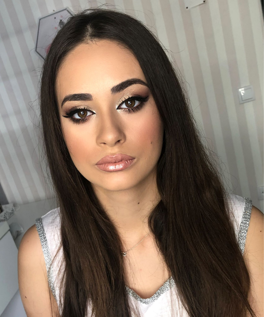 Makeup Olja Grbić #novisad Make-up / šminkanje Profesionalno šminkanje + veštačke trepavice - sa profesionalnim puderima