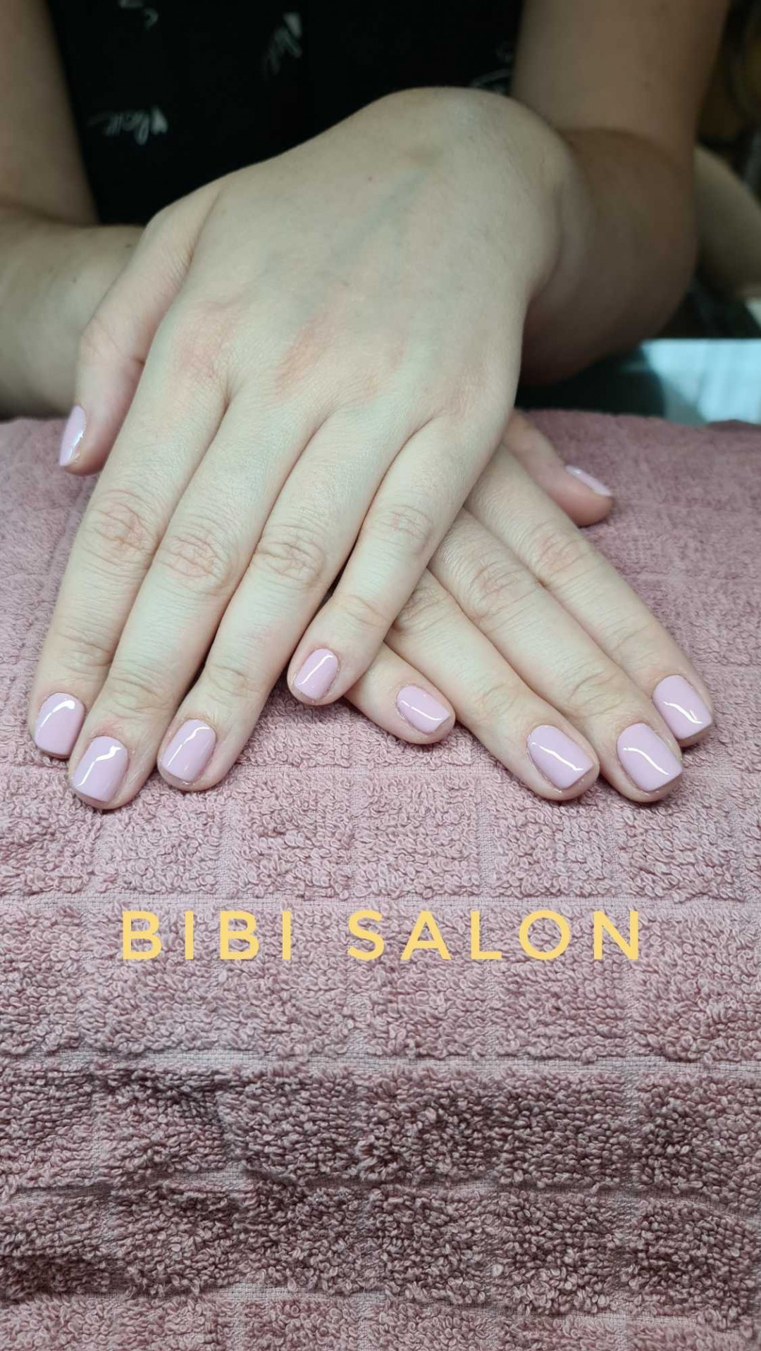 Bibi beauty centar #beograd Estetski pedikir Estetski pedikir + gel lak + manikir + gel lak