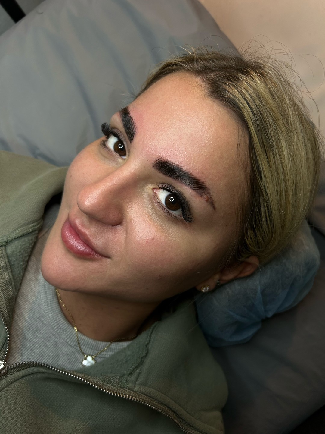 Brow lift - IsaD’oro beauté, Beograd Obrve Lice Obrve, Beograd, Karaburma, Višnjička banja