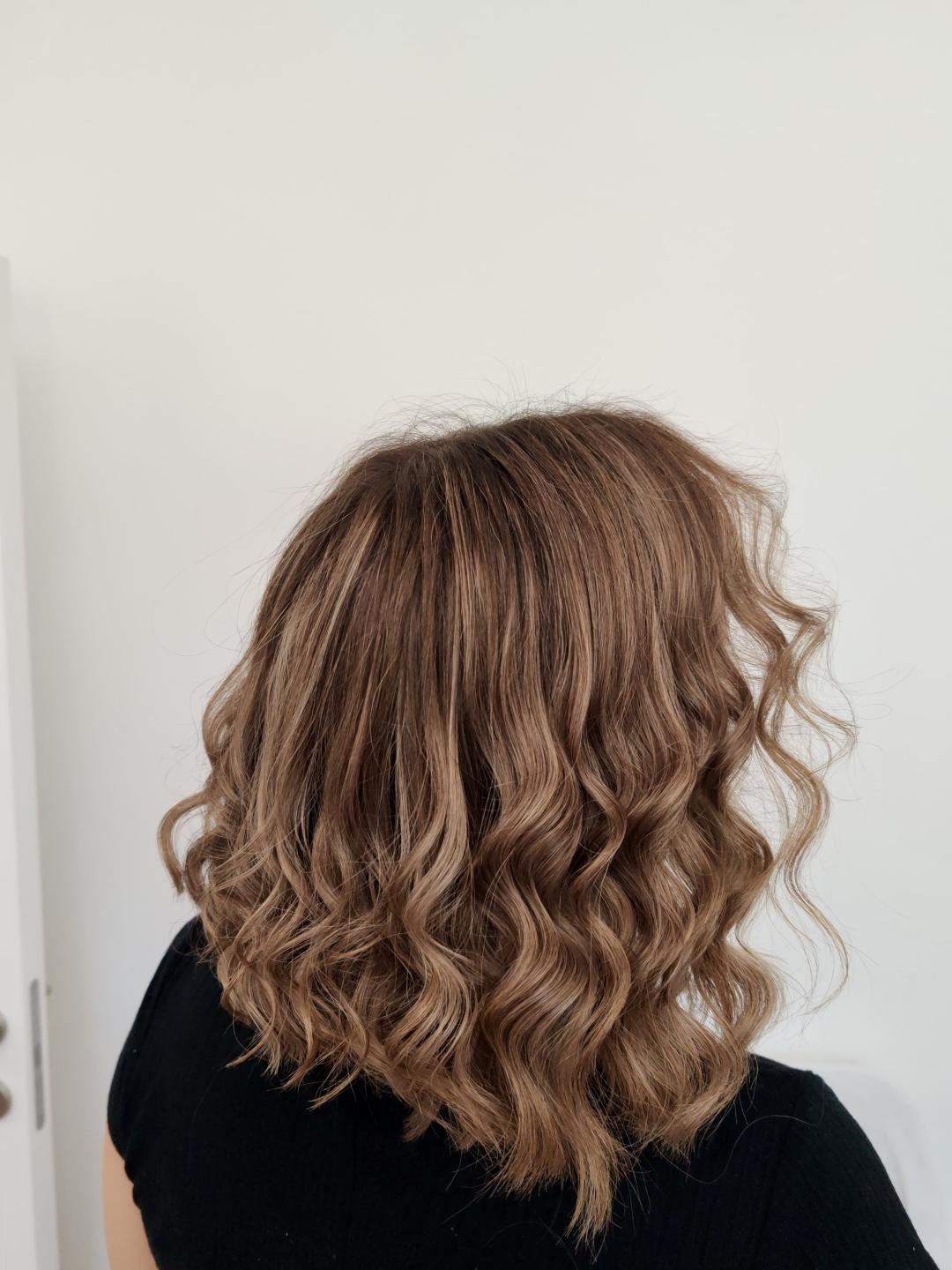 Balayage - kosa srednje dužine - Safir Beauty Lounge, Beograd Ombre, sombre, balayage Frizerski saloni Ombre, sombre, balayage, Beograd, Novi Beograd blokovi, Belville, Savski kej