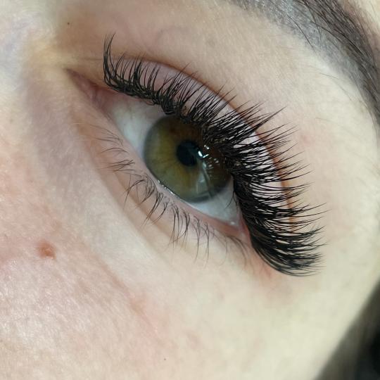 Mask #beograd Nadogradnja trepavica Nadogradnja svilenih trepavica - 2D