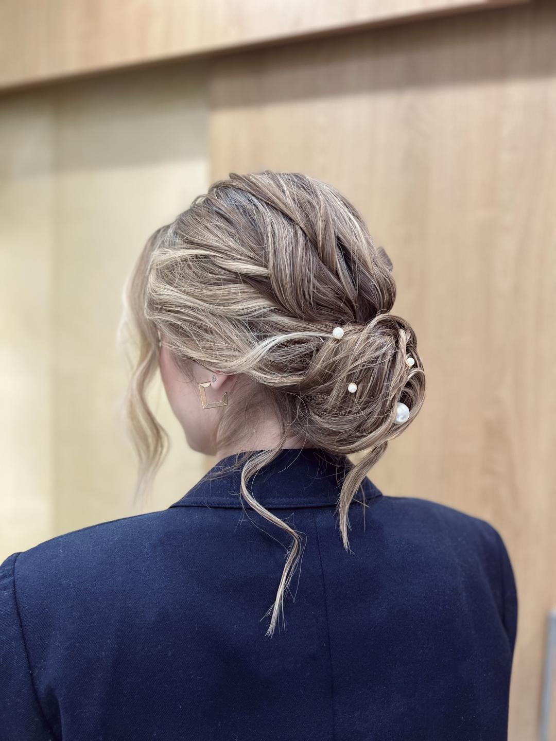 Diana Body & Hair Studio #beograd Uvijanje, lokne i talasi Svečana frizura - duga tanka kosa