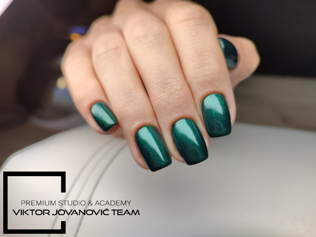 Korekcija noktiju - S velicina - BEAUTY CENTER Viktor Jovanović, Subotica Izlivanje noktiju Nokti Izlivanje noktiju, Subotica, Centar