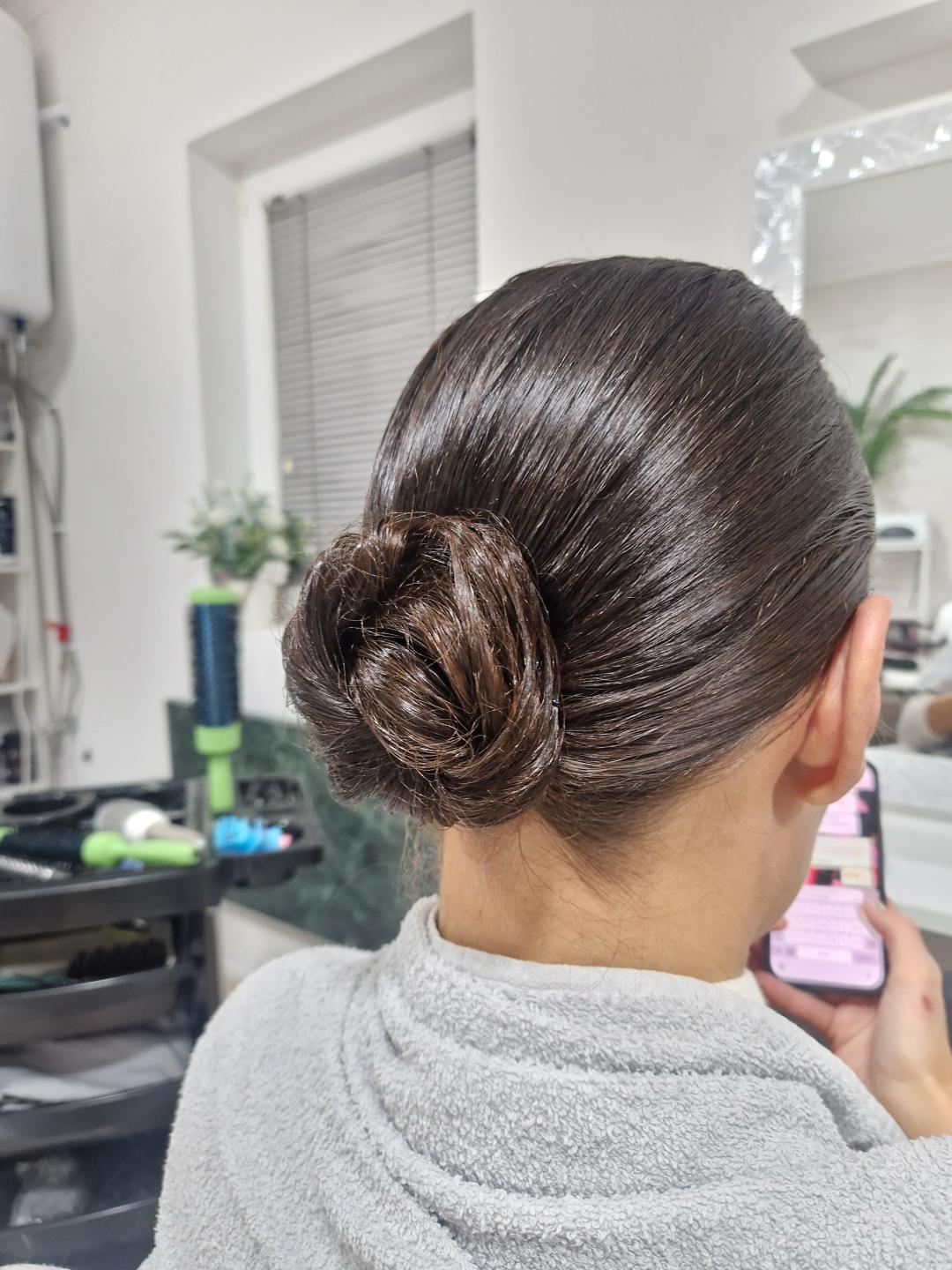 Podizanje cele dužine kose - duga kosa - Novelle, Beograd Svečane i frizure za svadbu Frizerski saloni Svečane i frizure za svadbu, Beograd, Dušanovac, Šumice