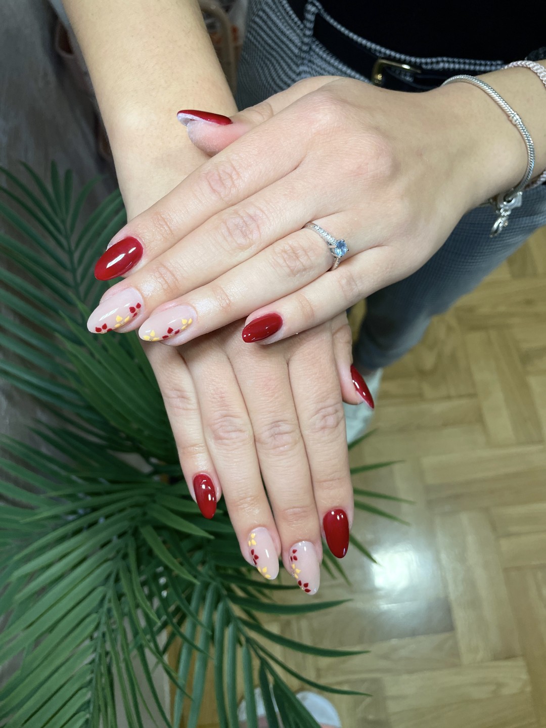 Beauty room Zvezdara #beograd Ukrašavanje noktiju Crtanje - po noktu