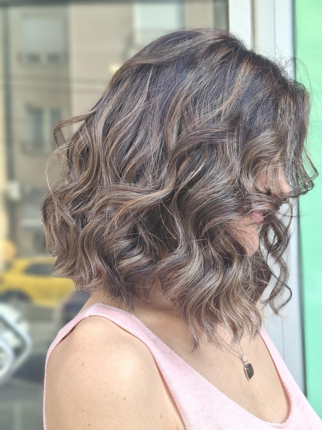 Balayage - kosa srednje dužine - Studio Joksimović, Beograd Ombre, sombre, balayage Frizerski saloni Ombre, sombre, balayage, Beograd, Vračar, Čubura, Crveni krst
