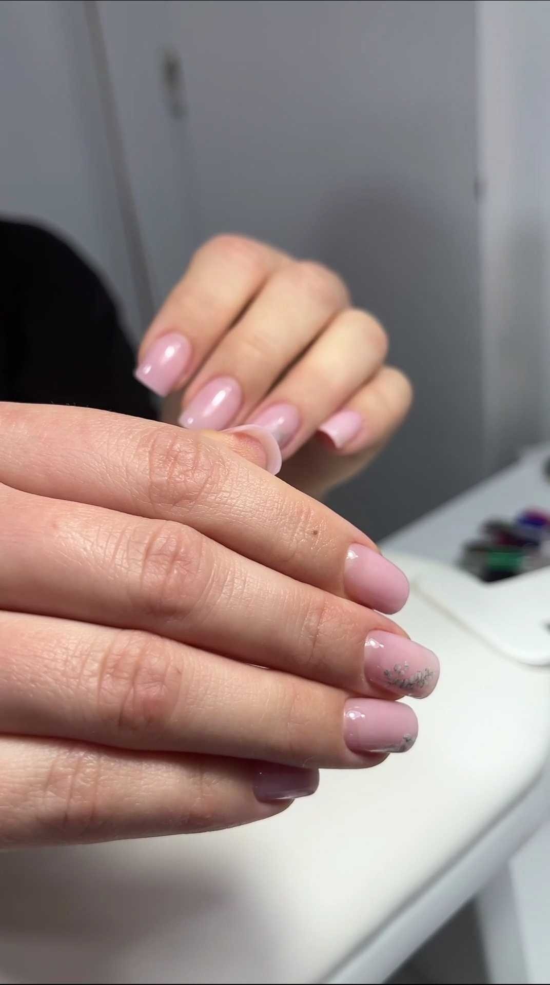 Paket - S / M dužina noktiju, gel lak / Комплекс Короткие ногти, укрепление гелем - Vidiv, Novi Sad Manikir Nokti Manikir, Novi Sad, Sajmište, Detelinara, Banatić