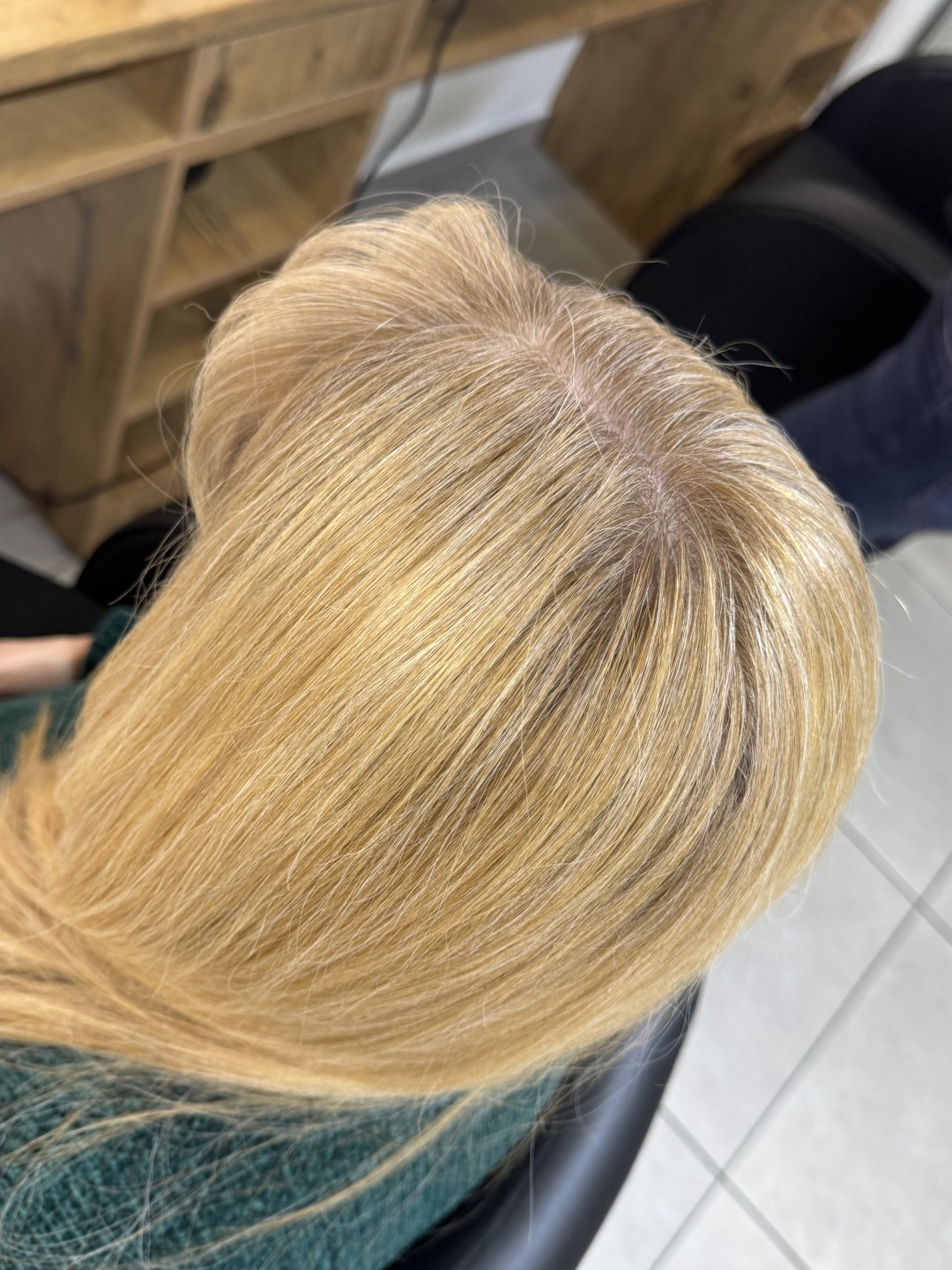 Studio Eleven Ladies&Gentlemen #beograd Farbanje kose Farbanje izrastka - kosa srednje dužine