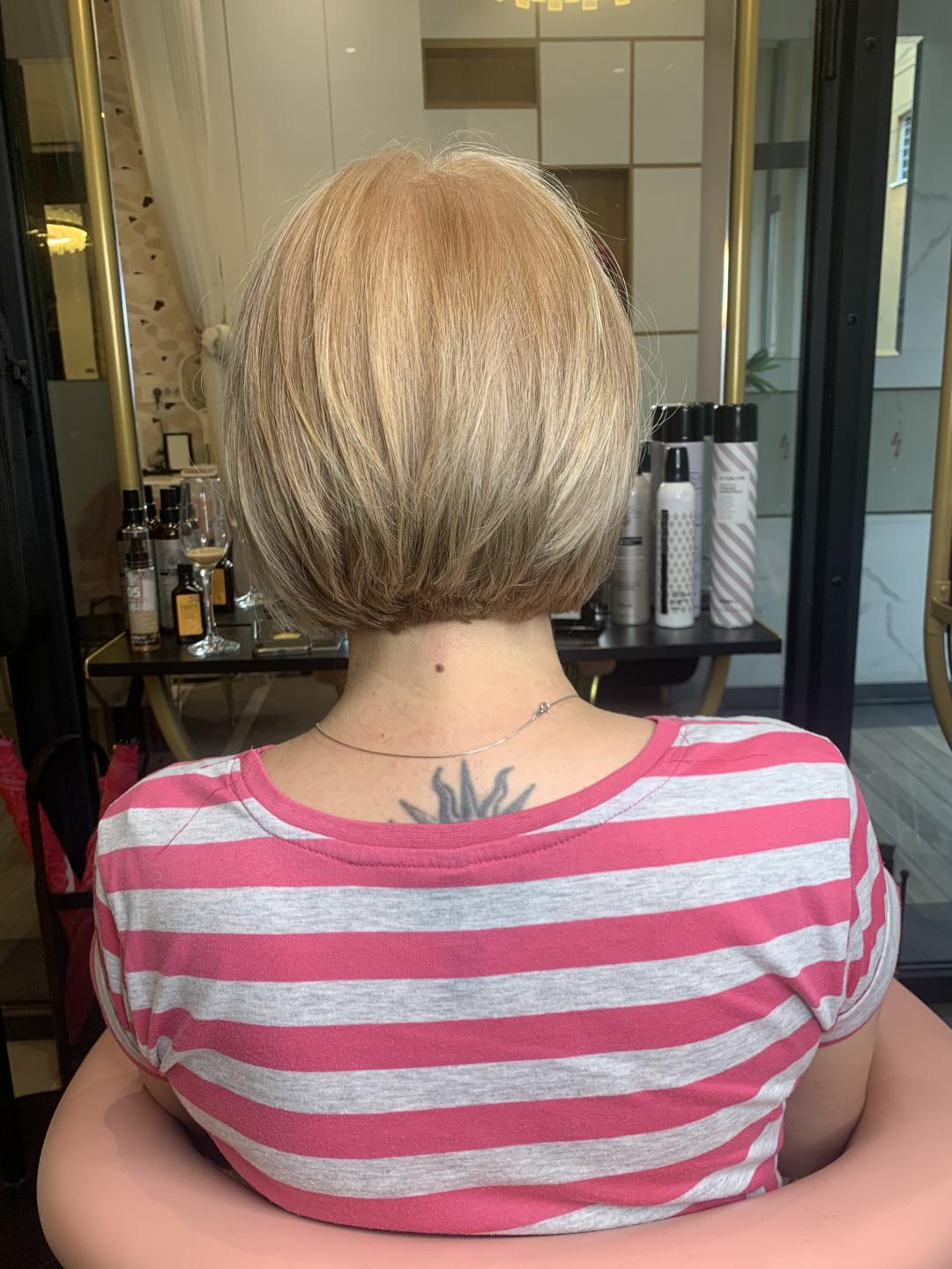Žensko šišanje + feniranje - kosa srednje dužine - Beauty Industry Women1, Beograd Žensko šišanje Frizerski saloni Žensko šišanje, Beograd, Vračar, Čubura, Crveni krst