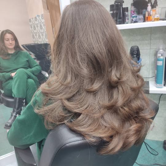 Candy S #novisad Feniranje i stilizovanje Feniranje WAVES, na talase - ekstra duga kosa