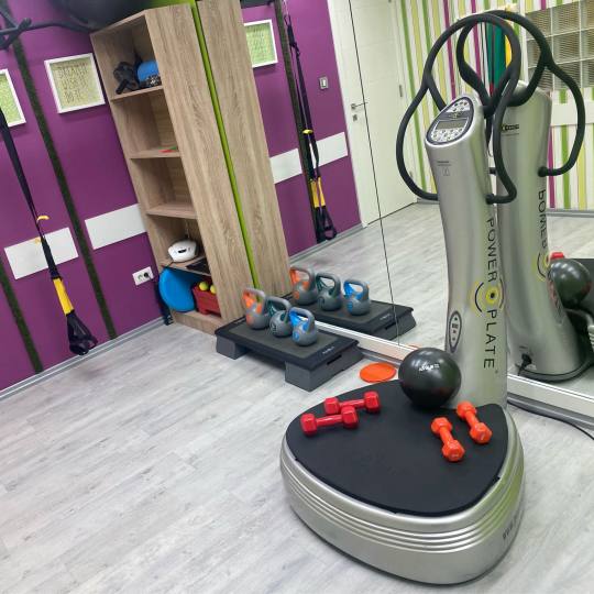 Touch + #beograd Fitness Power Plate treninzi 1 na 1 Power Plate - paket od 12 tretmana + četiri pu