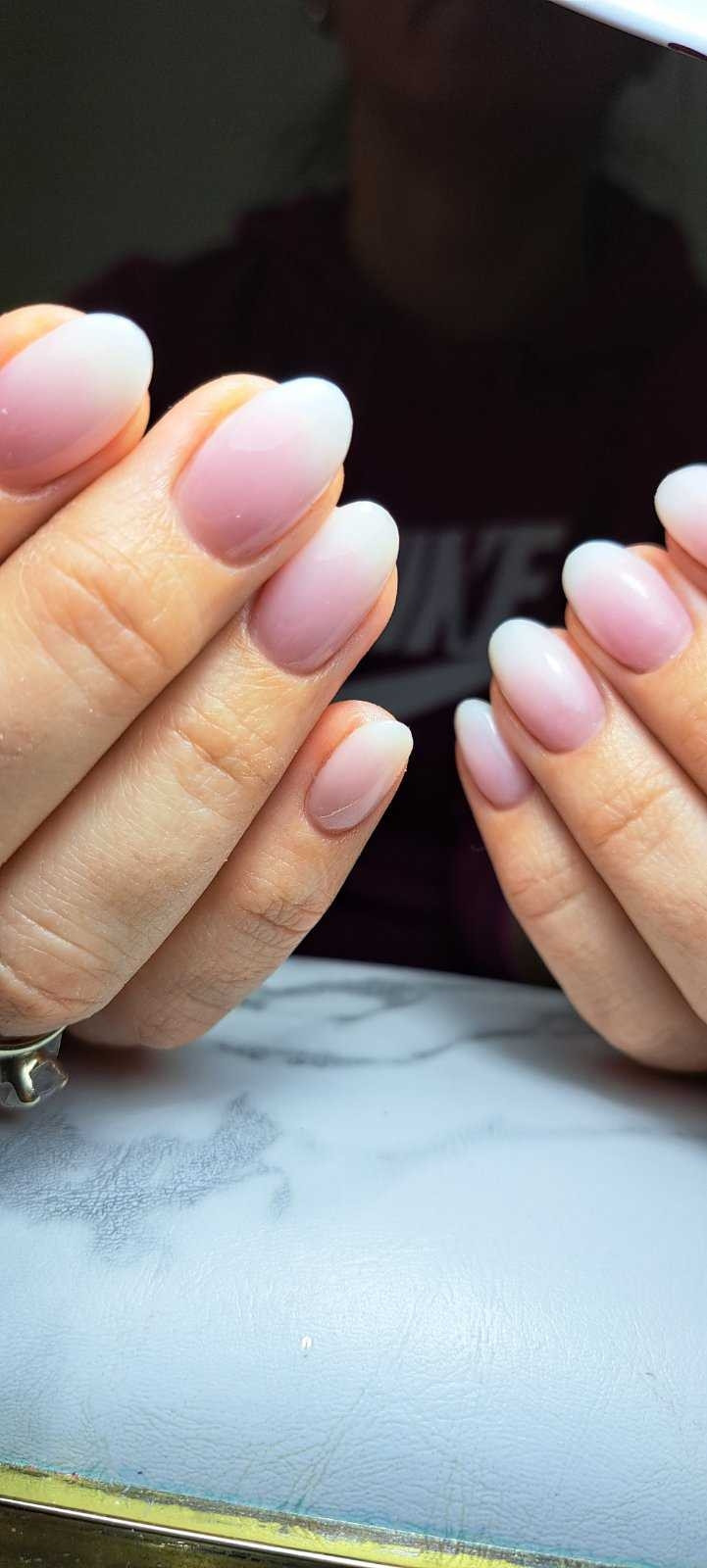 Ashanti Beauty Salon & Academy #beograd Lakiranje noktiju Cat eye / babyboomer - dodatak uz uslugu
