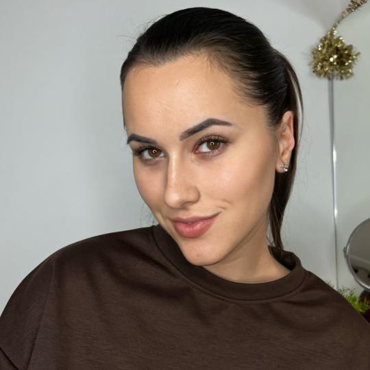 Hermanita beauty studio #beograd Obrve Farbanje obrva kanom