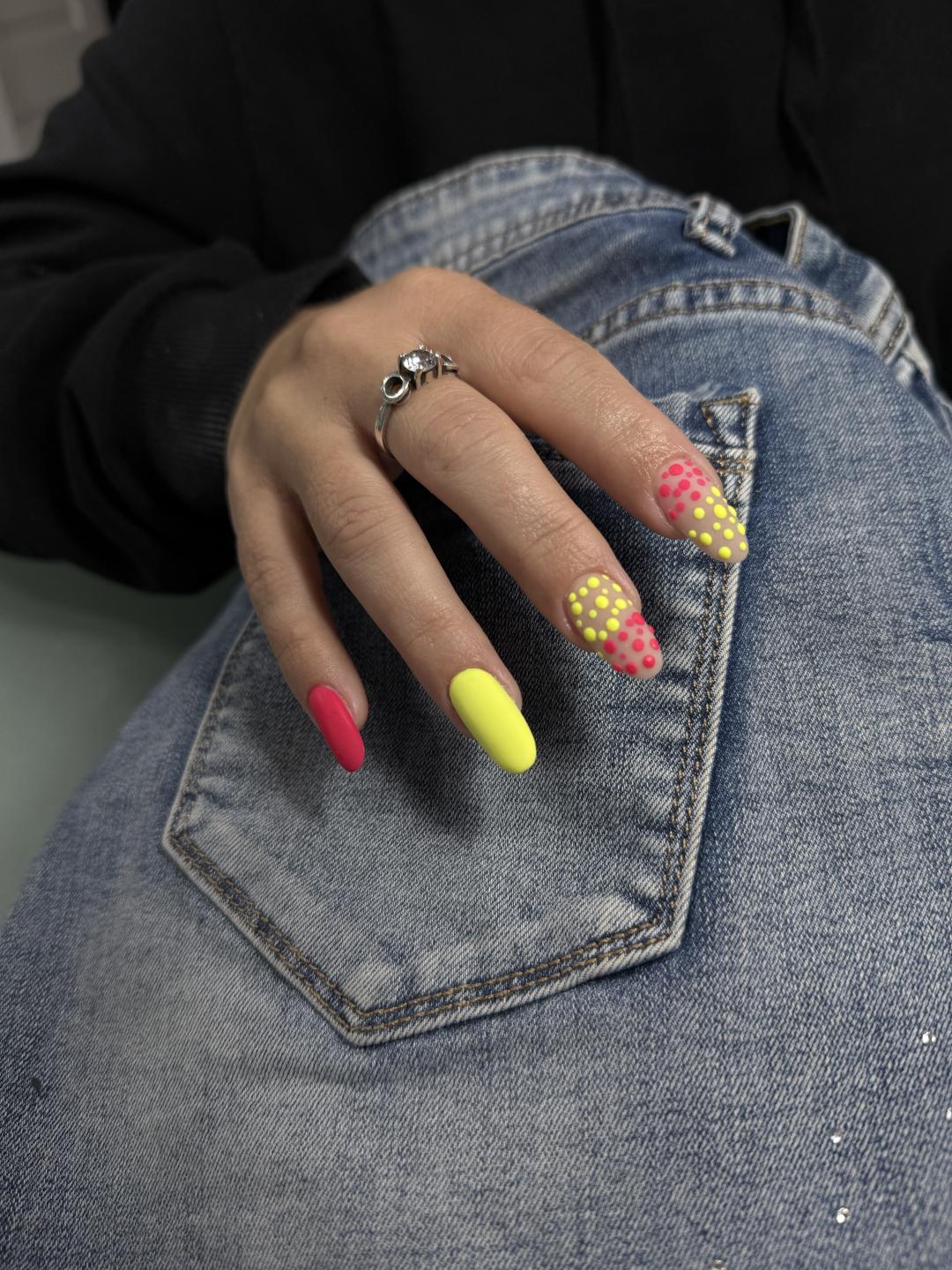 Korekcija noktiju - M dužina - Beauty Code by Nela, Novi Sad Korekcija noktiju Nokti Korekcija noktiju, Novi Sad, Telep, Adice, Bistrica