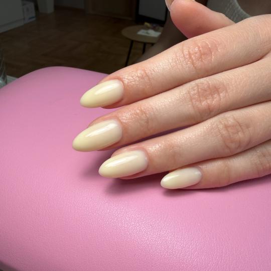Beauty room Zvezdara #beograd Izlivanje noktiju Izlivanje noktiju gelom - M dužina Nokti
