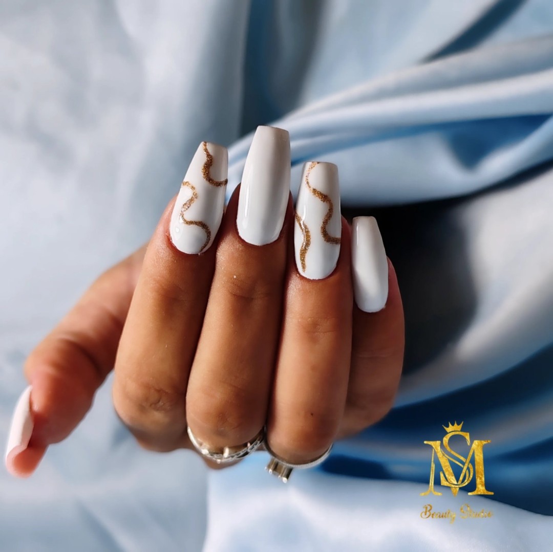 SM Beauty studio #nis Izlivanje noktiju Izlivanje noktiju gelom /dual tipse - L dužina