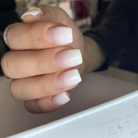 Lela Nails #beograd Ojačavanje noktiju U koliko ste zadovoljni svojom duzinom noktiju,ali ne I njih