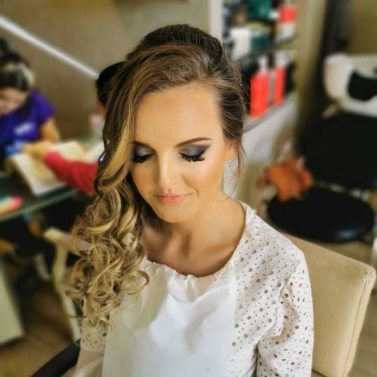 Bibi beauty centar #beograd Make-up / šminkanje Profesionalno šminkanje + veštačke trepavice mak