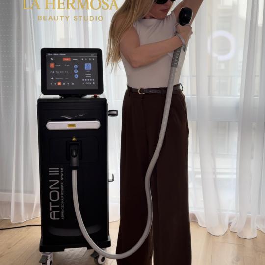 La Hermosa Beauty Studio usluga