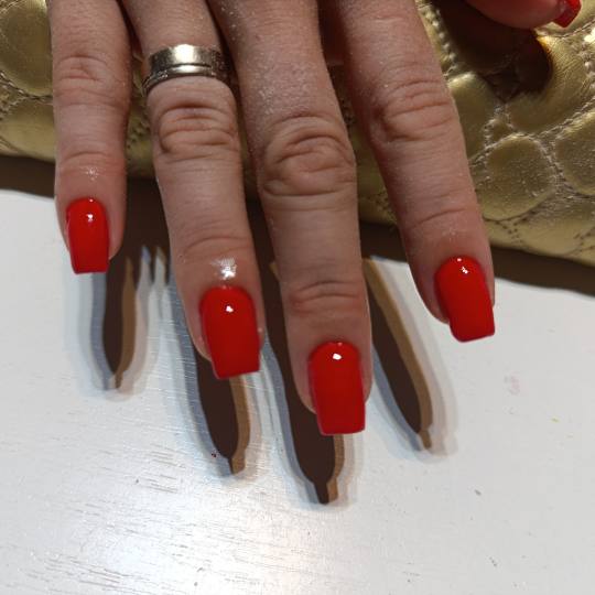 Nail Studio MPN #beograd Ojačavanje noktiju Ojačavanje prirodnih noktiju gelom Tri noktica smo izl