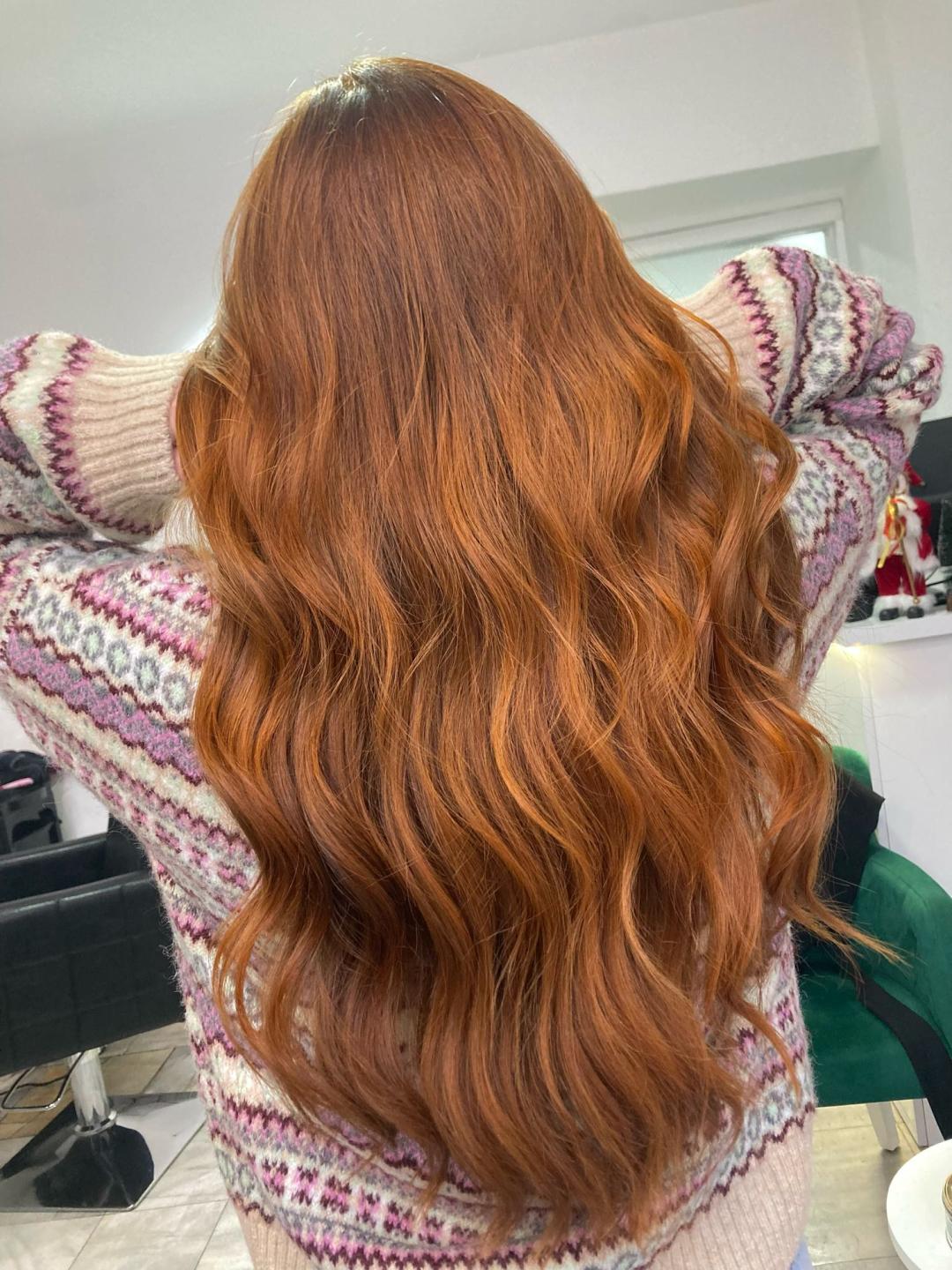 Atelje Glossy Hair #beograd Feniranje i stilizovanje Feniranje na ravno / lokne - duga kosa