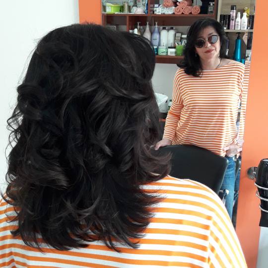 Chic & Shine #beograd Feniranje na talasice i blago na unutra nesto neobavezno