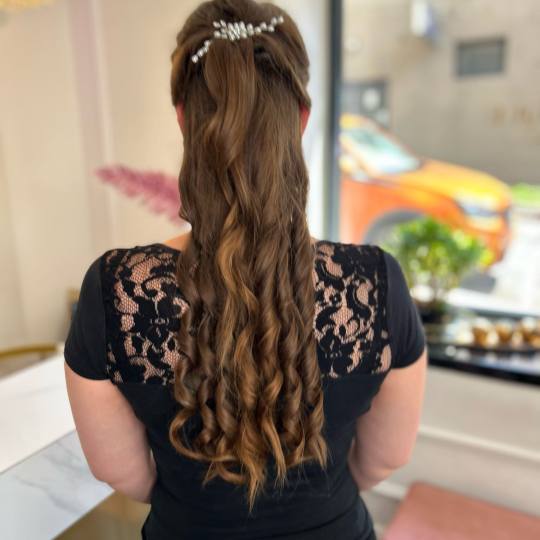 Esthetique Privé #beograd Nega i ojačavanje kose Svečana frizura II