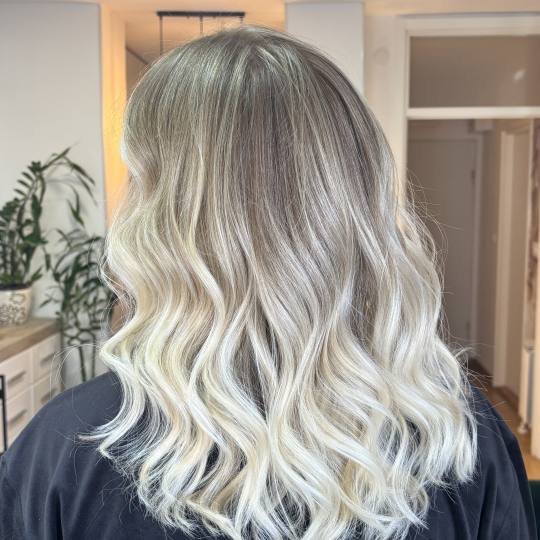 Mary Jana Hairc #beograd Ombre, sombre, balayage Balayage - duga kosa