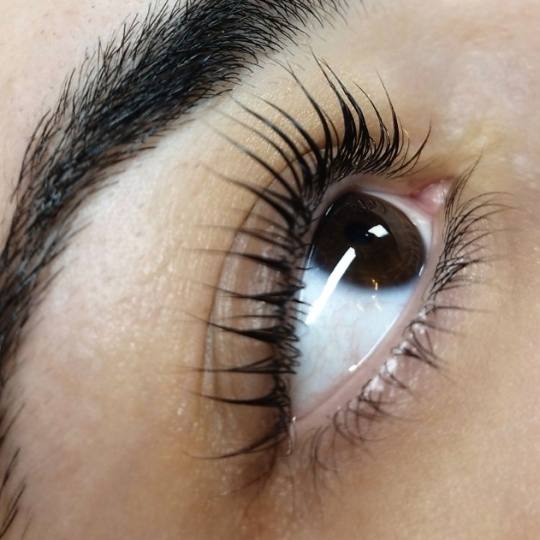 Beauty Studio by Milica Pavlović #beograd Trepavice Lash lift + farbanje trepavica + botoks
