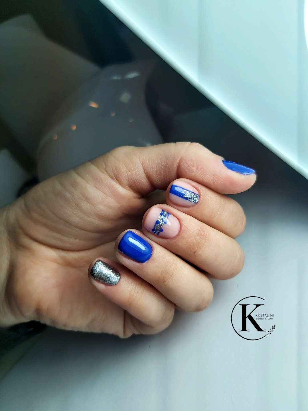 Gel lak - ruke - Kristal. NI Beauty Studio, Niš Gel lak Nokti Gel lak, Niš, Palilula
