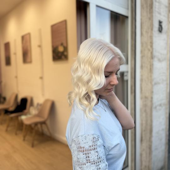 Cordelia #beograd Farbanje kose Blajhanje korena - sve dužine Frizerski saloni