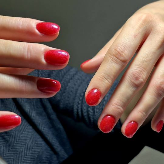 Krispy tattoo & nails #beograd Izlivanje noktiju Izlivanje noktiju gelom - S dužina Crveni gel lak,