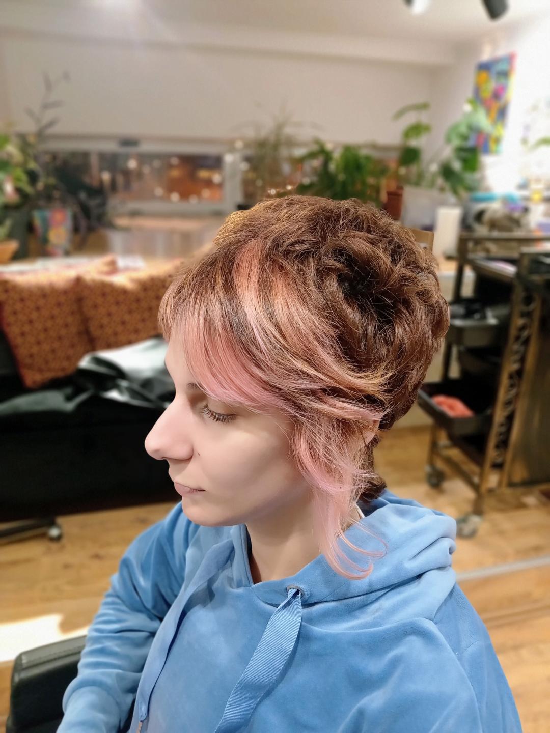 Frizerska Radionica #beograd Pramenovi Face Frame Pramenovi - kosa srednje dužine