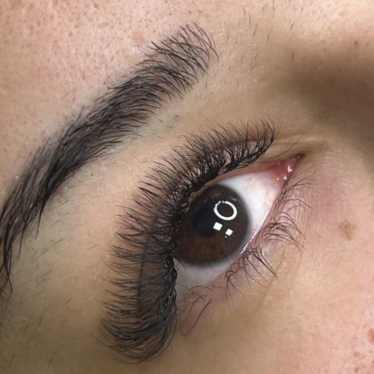 Mitas studio #paracin Nadogradnja trepavica Nadogradnja svilenih trepavica 5DW