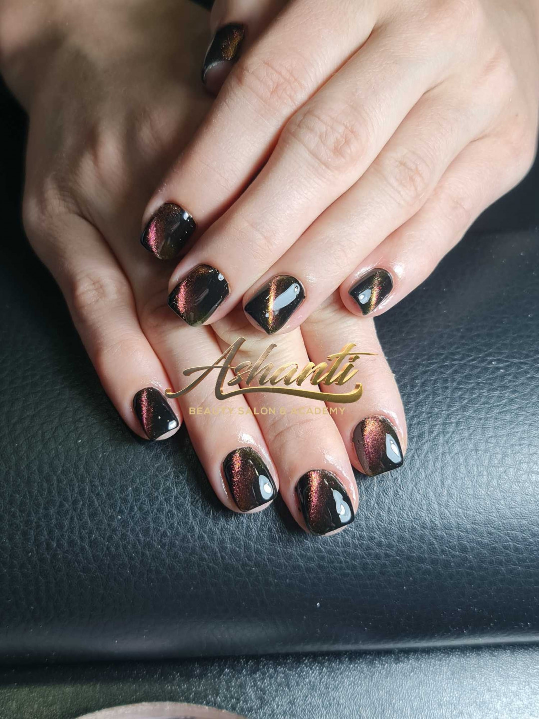 Ashanti Beauty Salon & Academy #beograd Lakiranje noktiju Cat eye / babyboomer - dodatak uz uslugu