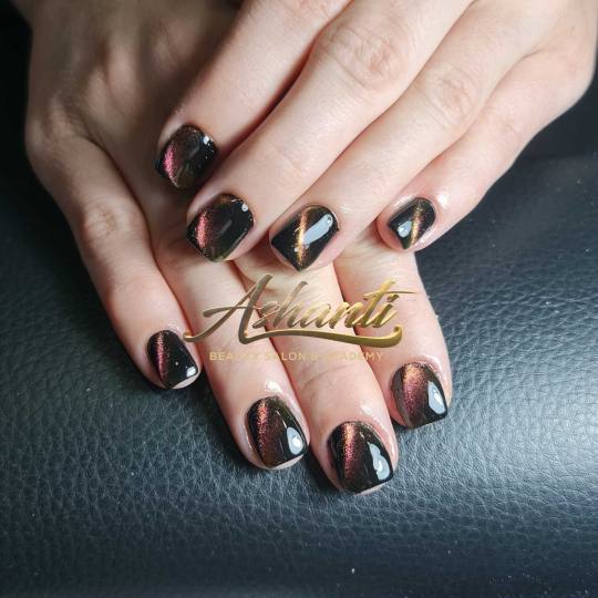 Ashanti Beauty Salon & Academy #beograd Lakiranje noktiju Cat eye / babyboomer - dodatak uz uslugu