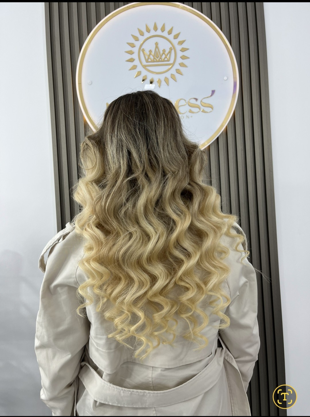 Princess beauty #nis Farbanje kose Svečana frizura - Lokne - duga kosa