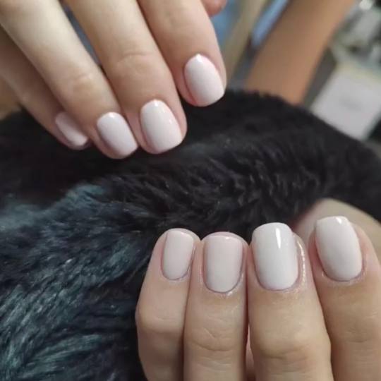 Atrium Salon #novisad Gel lak Gel lak - ruke