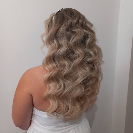 Dream Hair Studio #beograd Svečane i frizure za svadbu Hollywood talasi - ekstra duga kosa