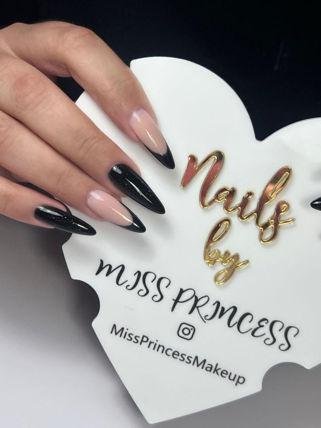 Miss Princess Make up #beograd Izlivanje noktiju Izlivanje noktiju gelom / dual tipse - XL dužina