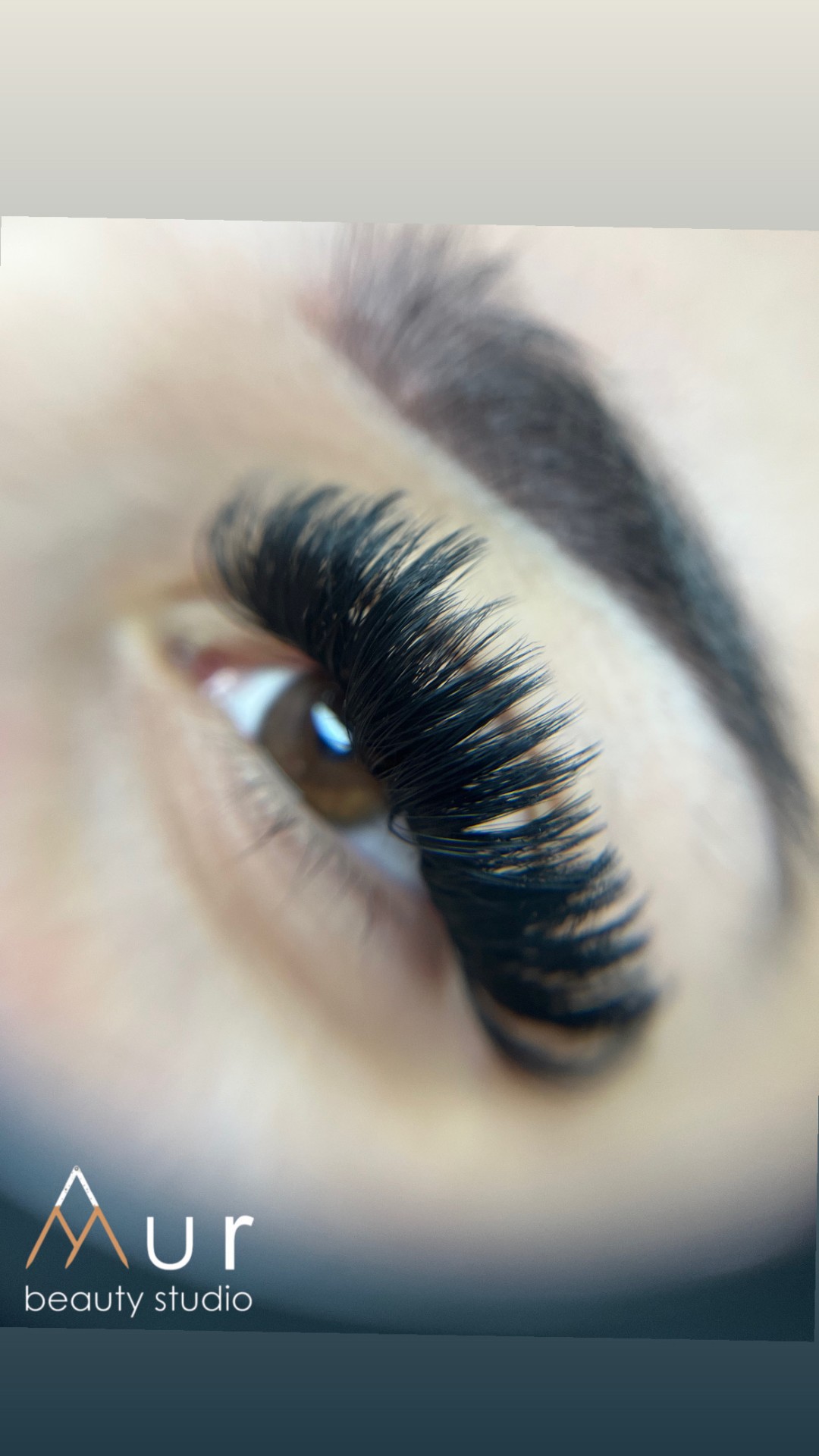 Mur beauty studio #beograd Trepavice Korekcija nadogradnje svilenih trepavica Mega volumen