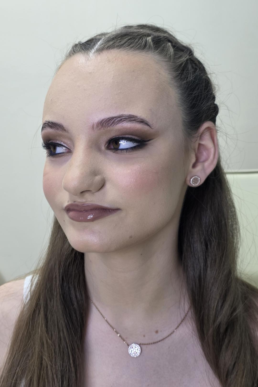 Profesionalno šminkanje - Gospođica Draga, Novi Sad Make-up / šminkanje Lice Make-up / šminkanje, Novi Sad, Sajmište, Detelinara, Banatić