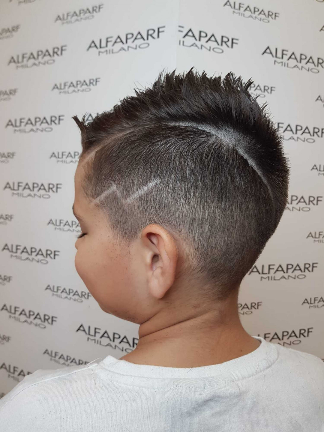 Alfaparf Studio #beograd Muško šišanje Crtanje po glavi mašinicom/britvom