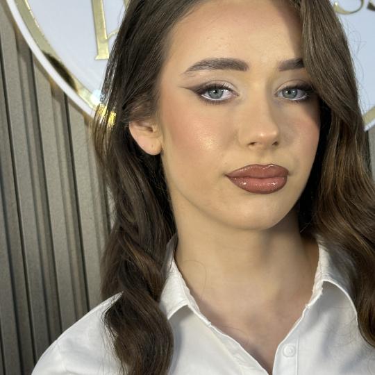 Princess beauty #nis Make-up / šminkanje Profesionalno šminkanje + veštačke trepavice