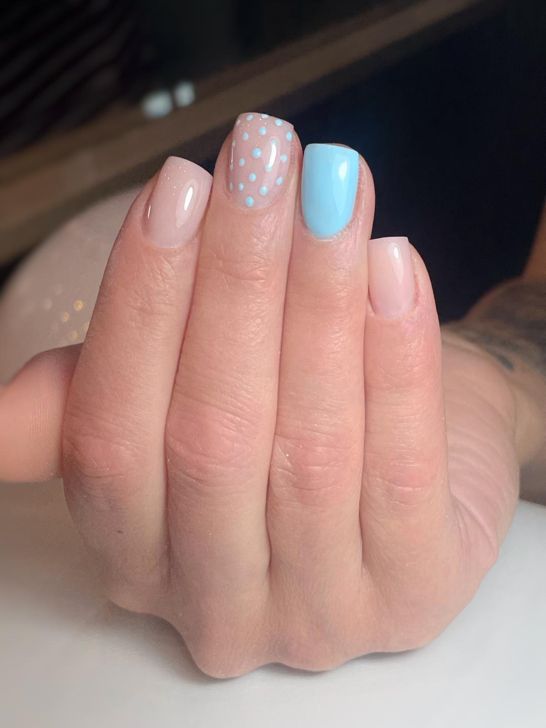 Korekcija noktiju gelom - Nails Studio, Beograd Korekcija noktiju Nokti Korekcija noktiju, Beograd, Banovo brdo
