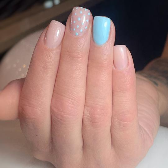 Nails Studio #beograd Korekcija noktiju Korekcija noktiju gelom